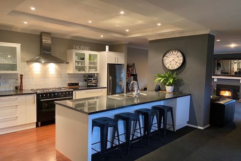 Photo of property in 8 Rossington Drive, West Melton, 7618