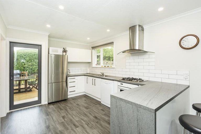 Photo of property in 348 Kaikorai Valley Road, Bradford, Dunedin, 9011