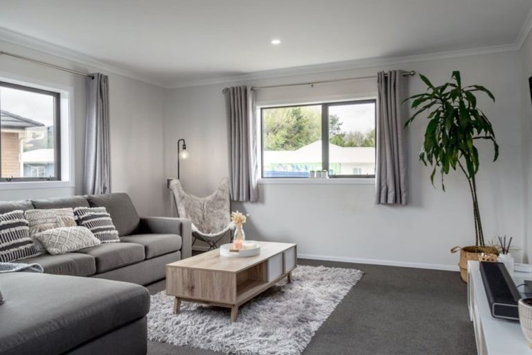 Photo of property in 3 Mckerrow Place, Featherston, 5710