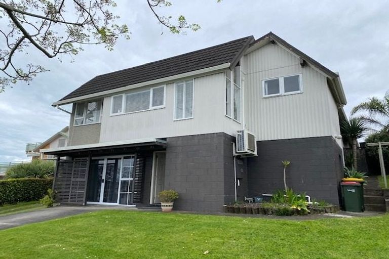 Photo of property in 1/32 Prince Regent Drive, Half Moon Bay, Auckland, 2012