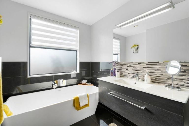 Photo of property in 83 Rossington Drive, West Melton, 7618