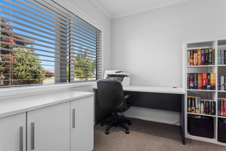 Photo of property in 24 Ocean View Road, Coastlands, Whakatane, 3120