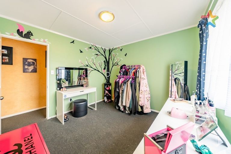 Photo of property in 27 Trelawney Road, Wainuiomata, Lower Hutt, 5014