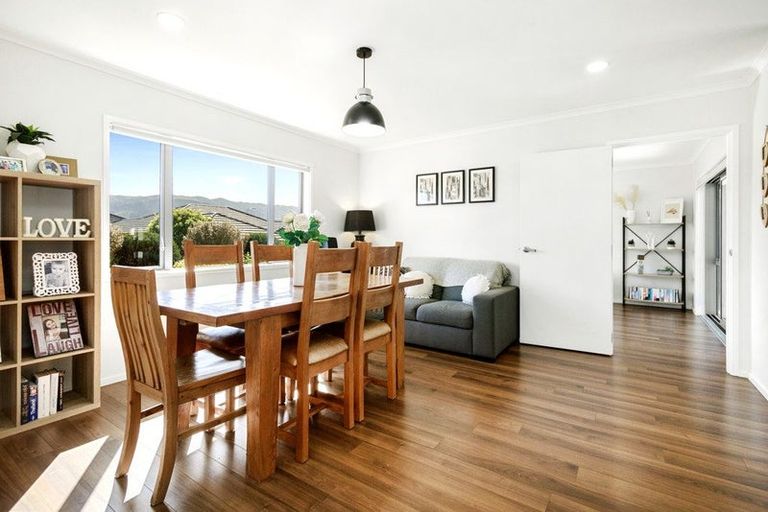 Photo of property in 175 Woodman Drive, Tawa, Wellington, 5028