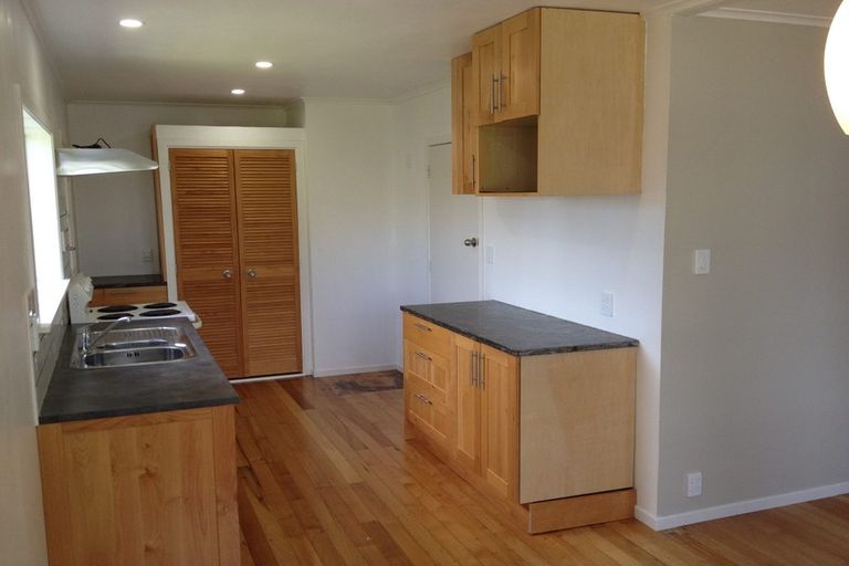 Photo of property in 12 Coppins Road, Mount Wellington, Auckland, 1062