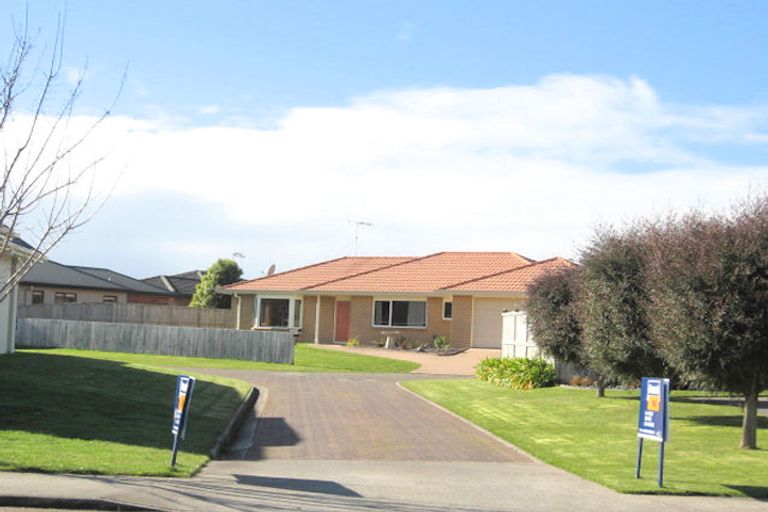 Photo of property in 38 Callum Brae Drive, Rototuna, Hamilton, 3210