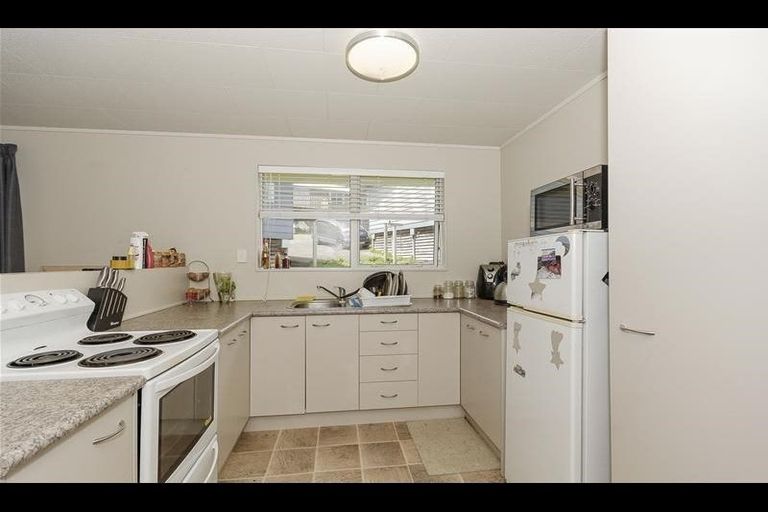 Photo of property in 44a Candia Road, Swanson, Auckland, 0614