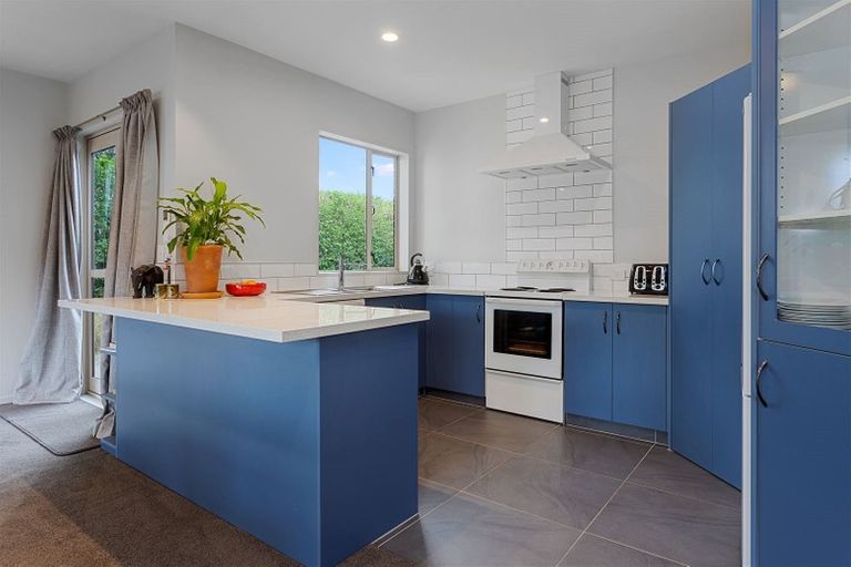 Photo of property in 134 High Street, Oxford, 7430