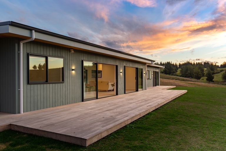 Photo of property in 22 Westmere Drive, Tasman, Upper Moutere, 7173