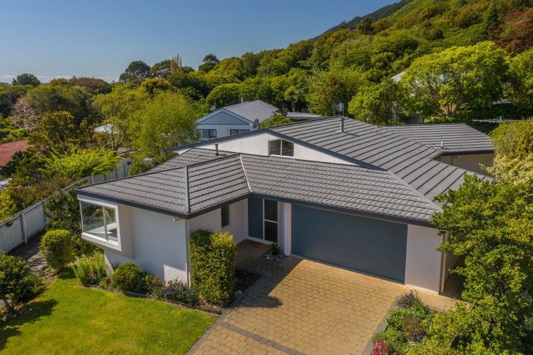 Photo of property in 7 Amokura Street, Waikanae, 5036