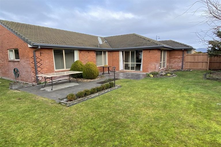 Photo of property in 6 Kohi Drive, Parklands, Christchurch, 8083