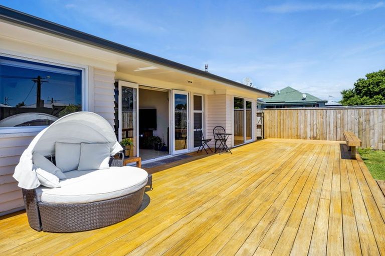 Photo of property in 7 Pukatea Street, Inglewood, 4330