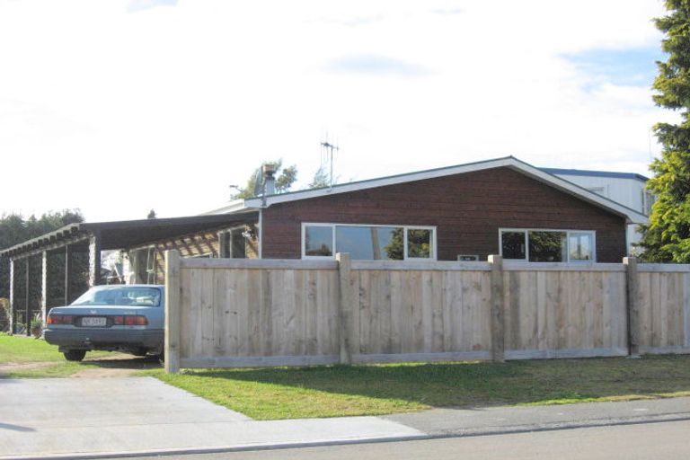 Photo of property in 26 Pompolona Street, Te Anau, 9600
