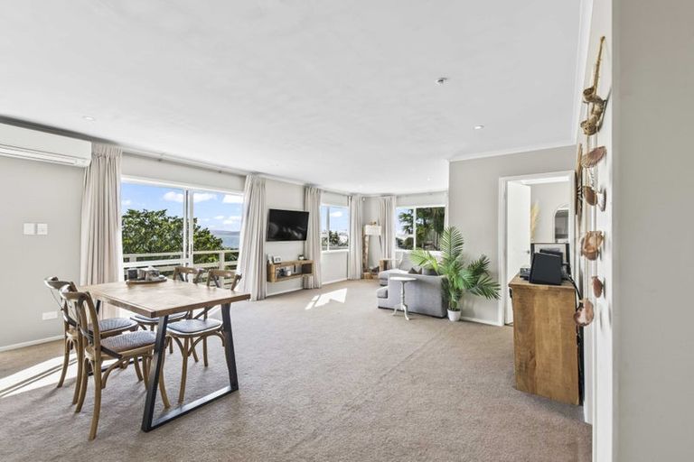Photo of property in 1297b Whangaparaoa Road, Army Bay, Whangaparaoa, 0930