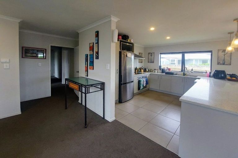 Photo of property in 9 Tapu Road, Huapai, Kumeu, 0810