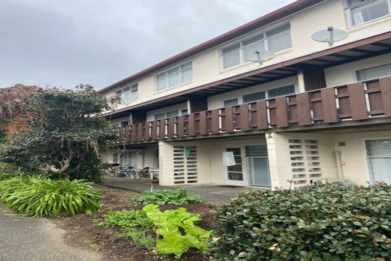 Photo of property in 9 Esplanade Road, Mount Eden, Auckland, 1024