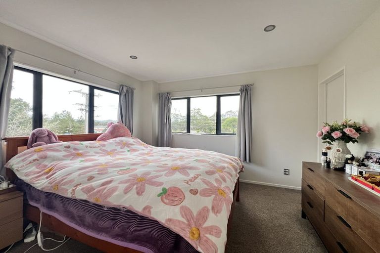 Photo of property in 47b Rangeview Road, Sunnyvale, Auckland, 0612
