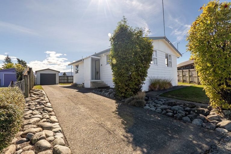 Photo of property in 11 Bendrose Place, Twizel, 7901