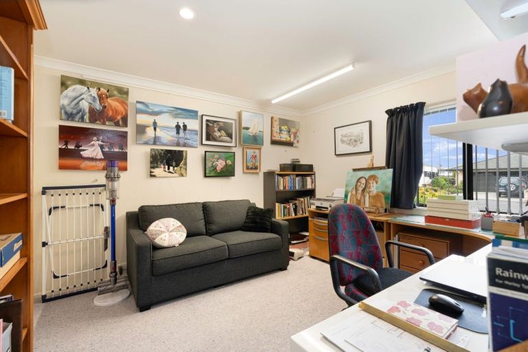 Photo of property in 3 Davie Court, Levin, 5510