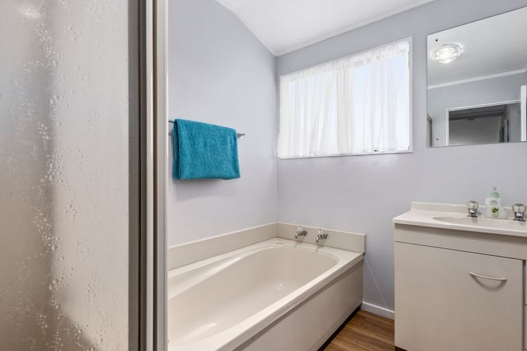 Photo of property in 55 Bell Common Close, Bethlehem, Tauranga, 3110