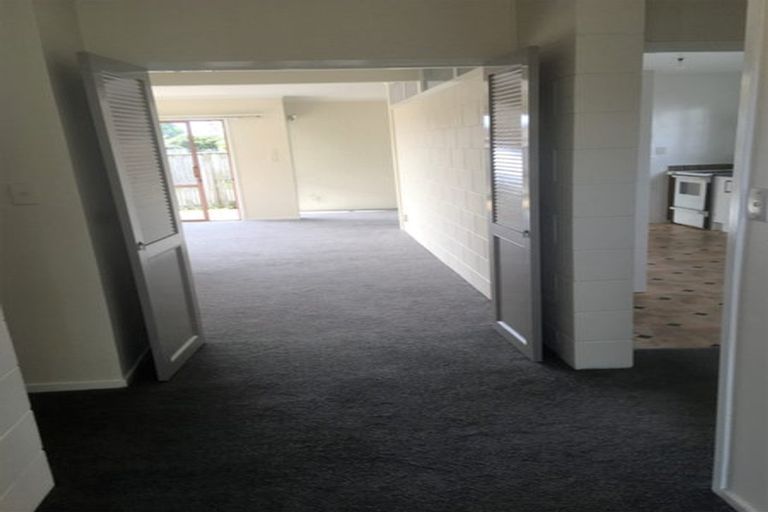 Photo of property in 1/17 Ihaka Place, Papatoetoe, Auckland, 2104