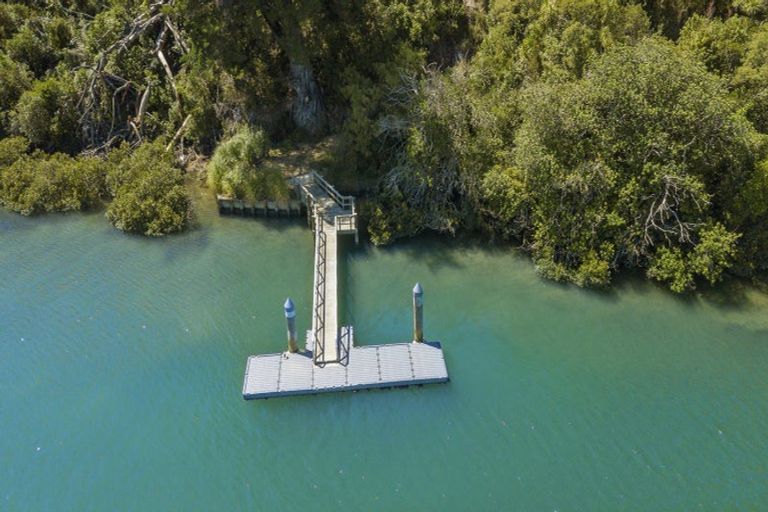 Photo of property in 90 Cedar Terrace, Stanmore Bay, Whangaparaoa, 0932