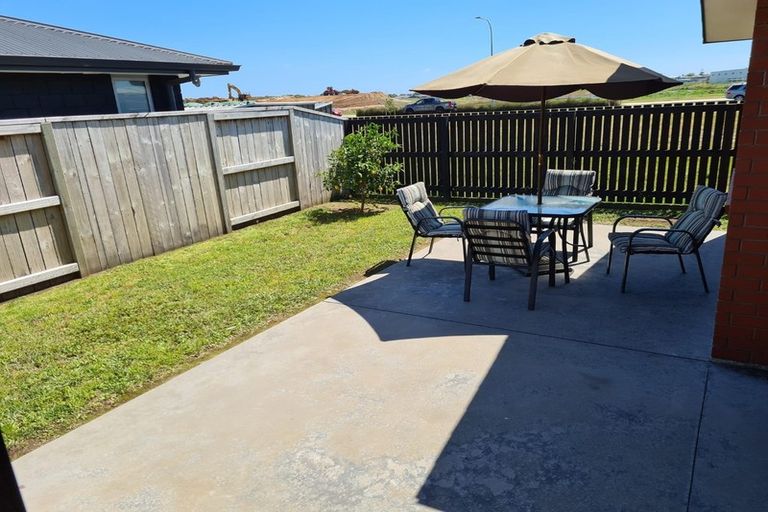 Photo of property in 16 Marion Crescent, Papamoa Beach, Papamoa, 3118