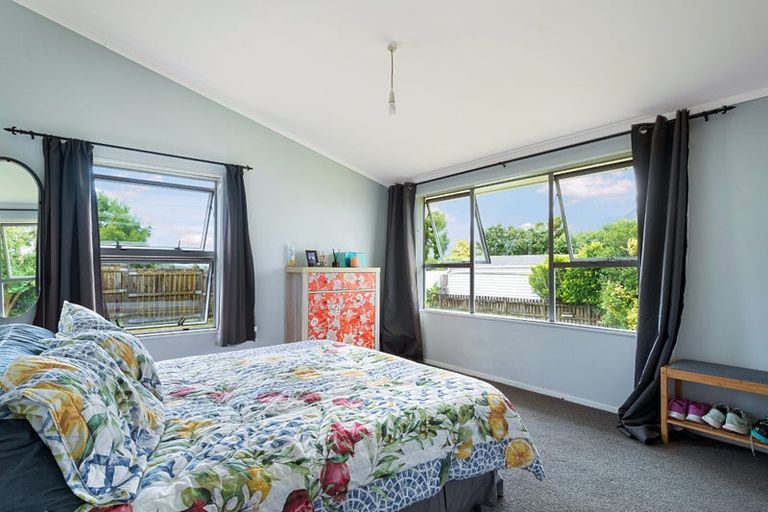 Photo of property in 2 Tapu Road, Huapai, Kumeu, 0810