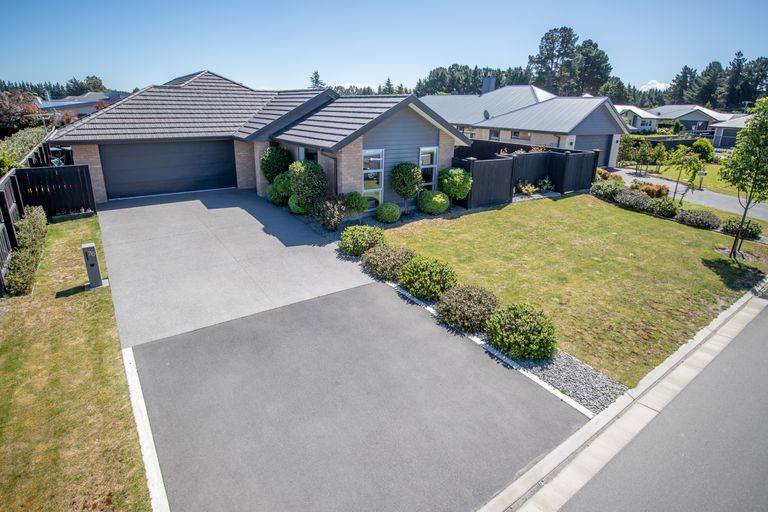 Photo of property in 76 Stanford Way, Rolleston, 7615