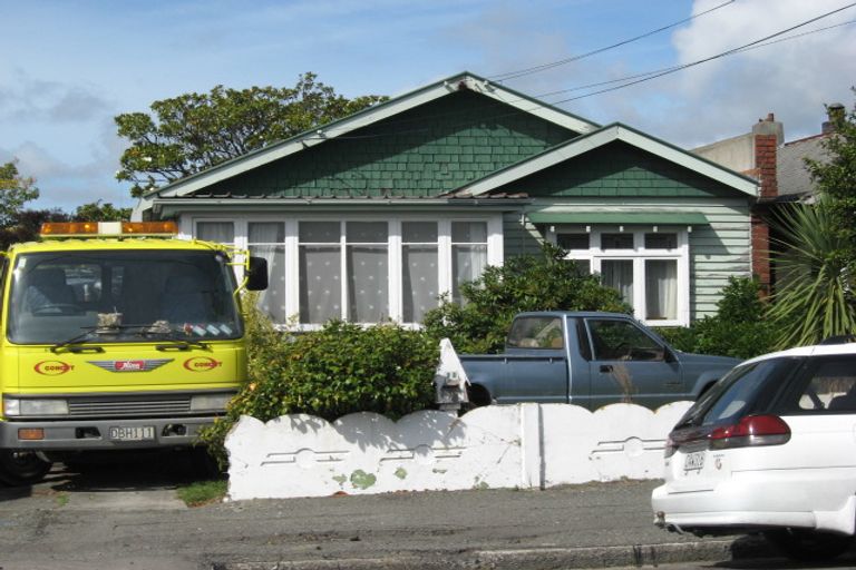 Photo of property in 22 Grafton Street, Waltham, Christchurch, 8011