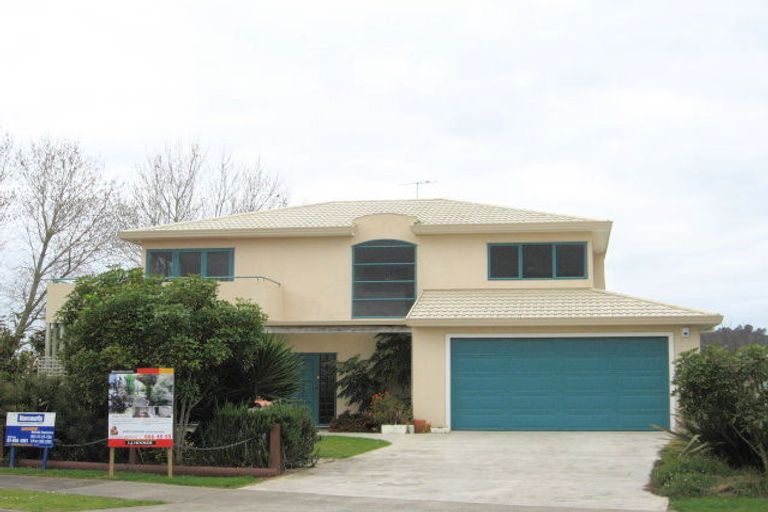 Photo of property in 10 Protea Crescent, Whitianga, 3510