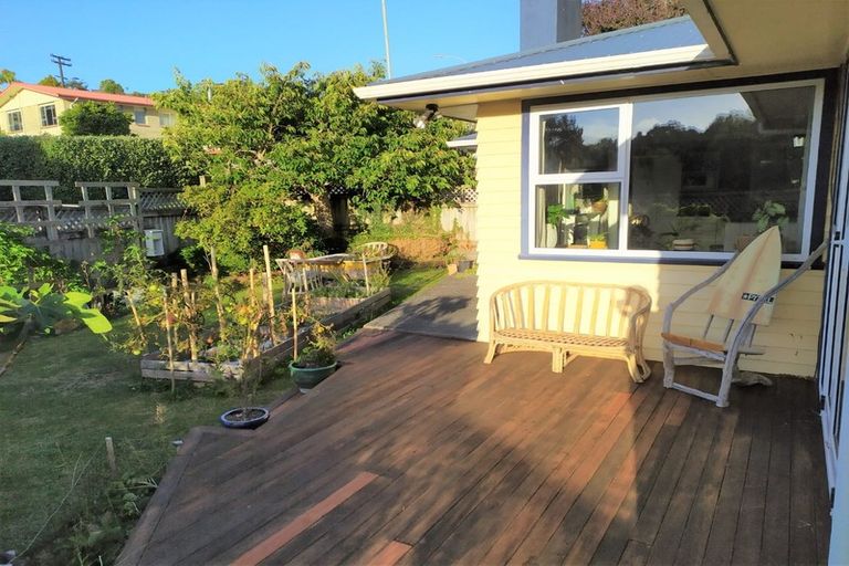 Photo of property in 5 Kendal Place, Merrilands, New Plymouth, 4312