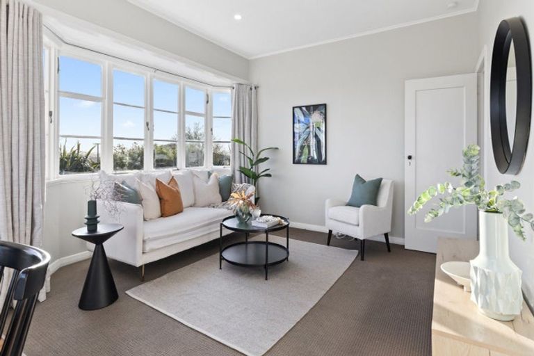 Photo of property in 51 Burrow Road, Pukekohe, 2120