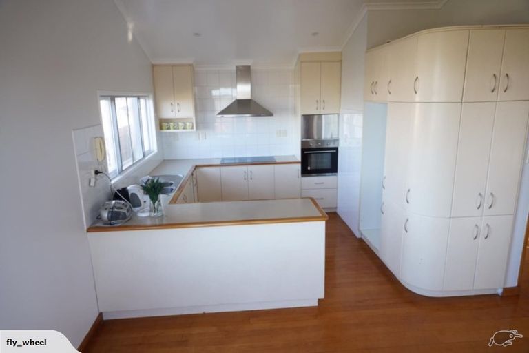 Photo of property in 109 Sylvan Avenue, Northcote, Auckland, 0627