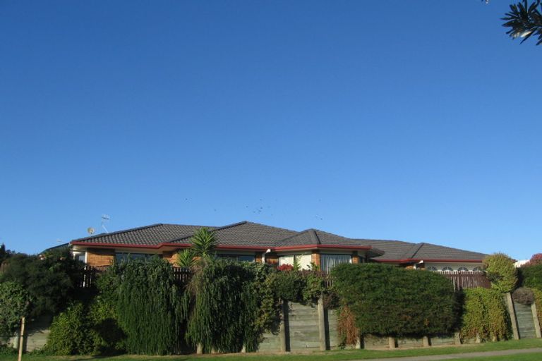 Photo of property in 109 Realm Drive, Paraparaumu, 5032