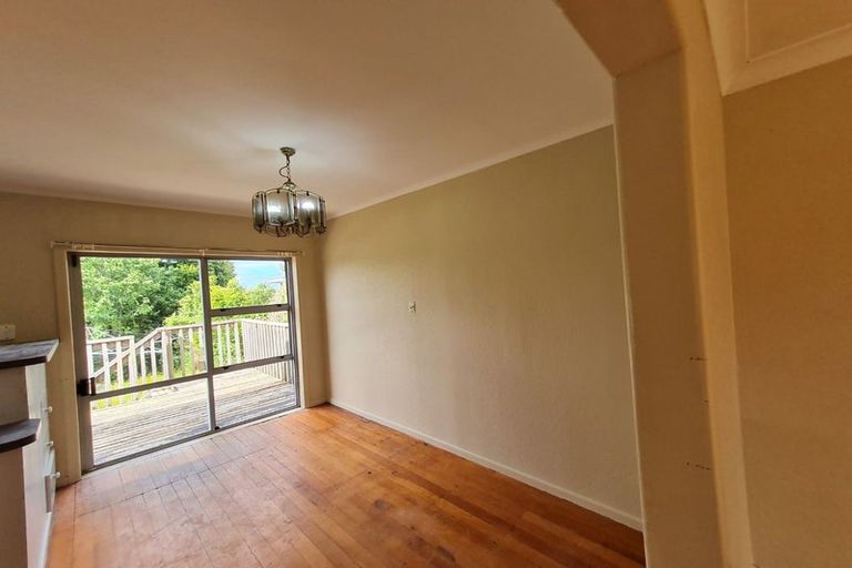 Photo of property in 349 Wairau Road, Totara Vale, Auckland, 0629