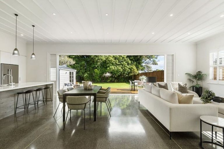 Photo of property in 154 Hinemoa Street, Birkenhead, Auckland, 0626