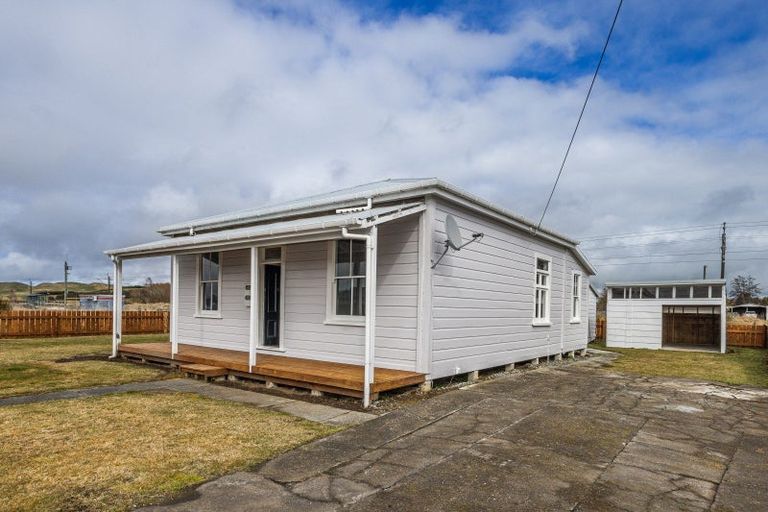 Photo of property in 14 Rangipo Street, Waiouru, 4825