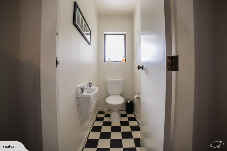 Photo of property in 5 Linda Place, Saint Johns Hill, Whanganui, 4501