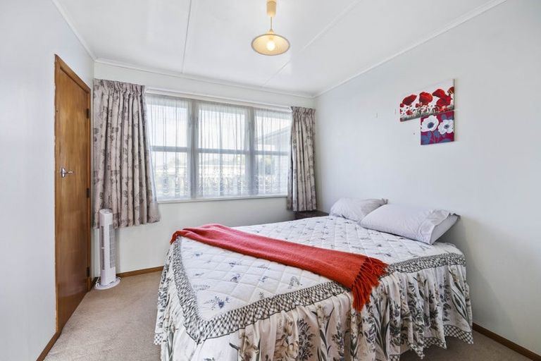 Photo of property in 42 Reid Avenue, Hawera, 4610