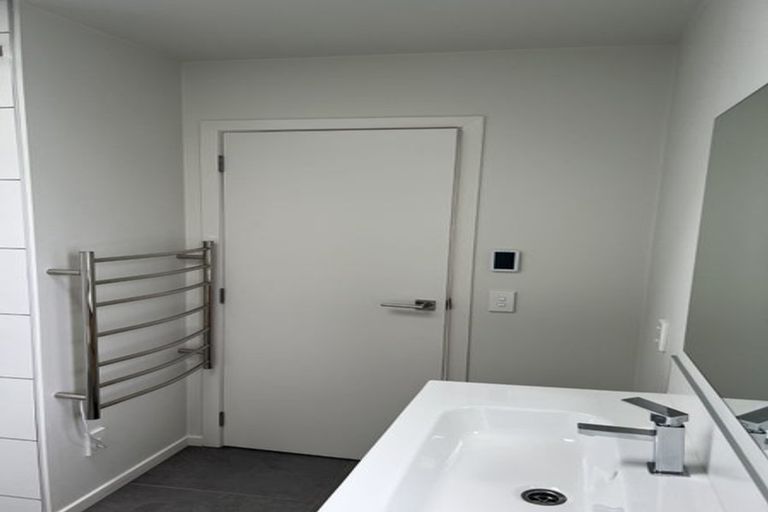 Photo of property in 41a Woodmancote Road, Khandallah, Wellington, 6035