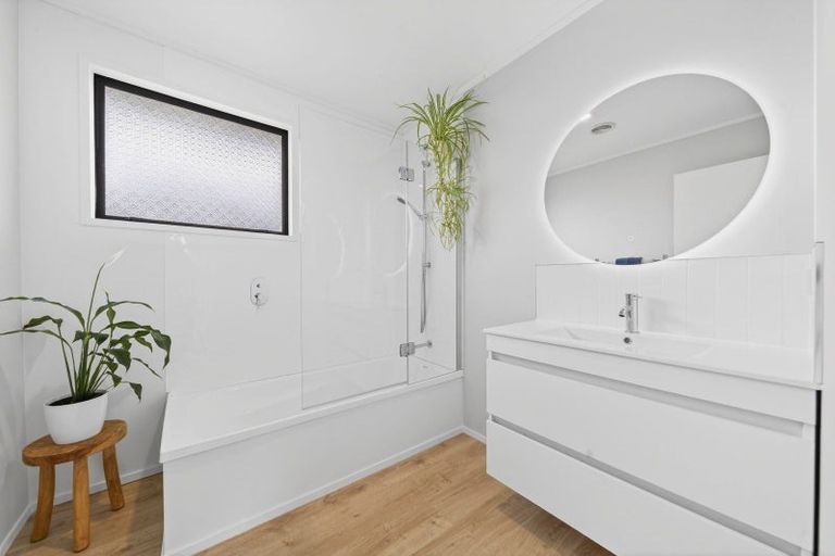 Photo of property in 43 Jellicoe Street, Greytown, 5712