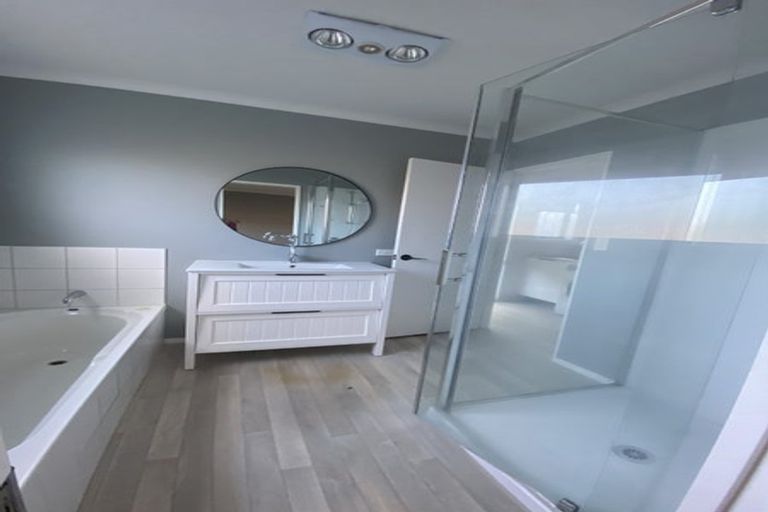 Photo of property in 24b Queen Road, Bellevue, Tauranga, 3110