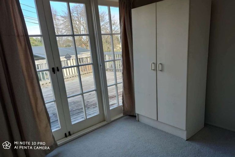 Photo of property in 4 Trinidad Road, Sunnynook, Auckland, 0620