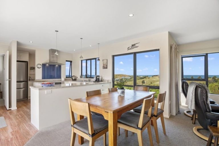 Photo of property in 6 Adele Way, Kaiteriteri, Motueka, 7197