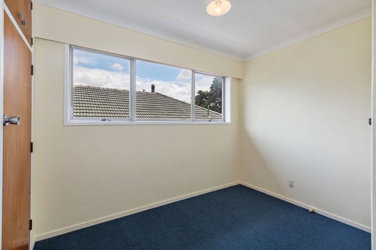 Photo of property in 52 Lawrence Crescent, Hillpark, Auckland, 2102