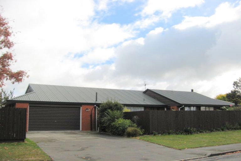 Photo of property in 1 Holderness Place, Ilam, Christchurch, 8041