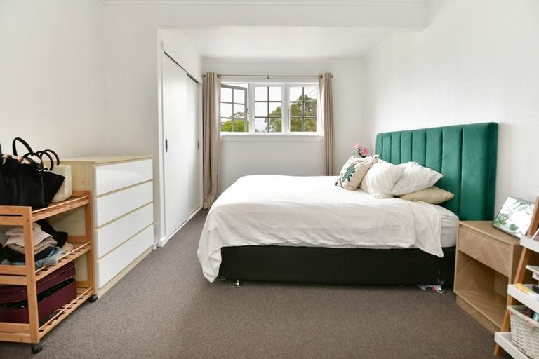 Photo of property in 6 Maori Hut Road, Red Beach, 0932