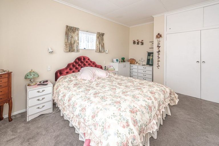 Photo of property in 27 Miro Street, Castlecliff, Whanganui, 4501