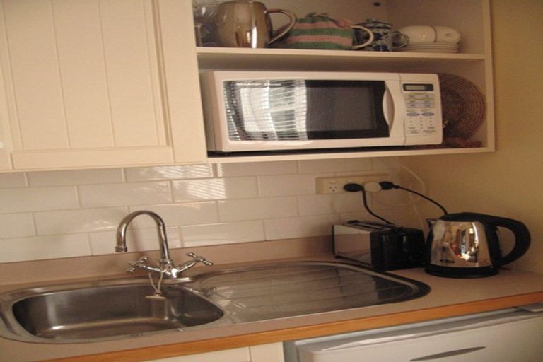 Photo of property in 7 Rattray Street, Devonport, Auckland, 0624